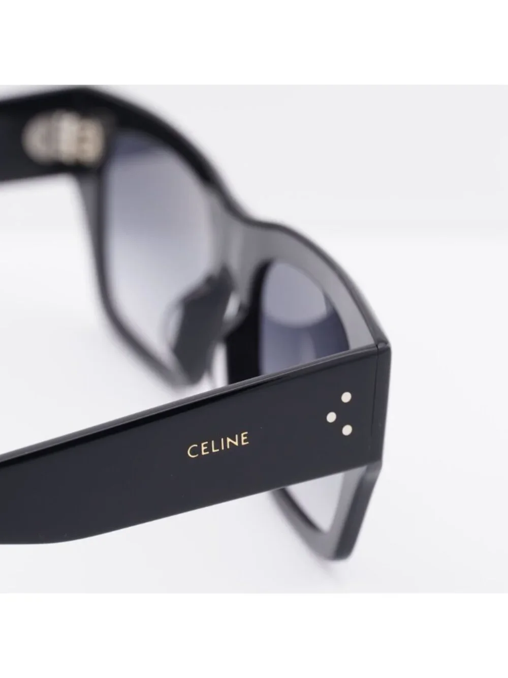 Celine model cl40297u